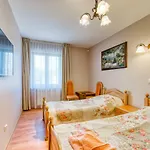 Joker Homestay *